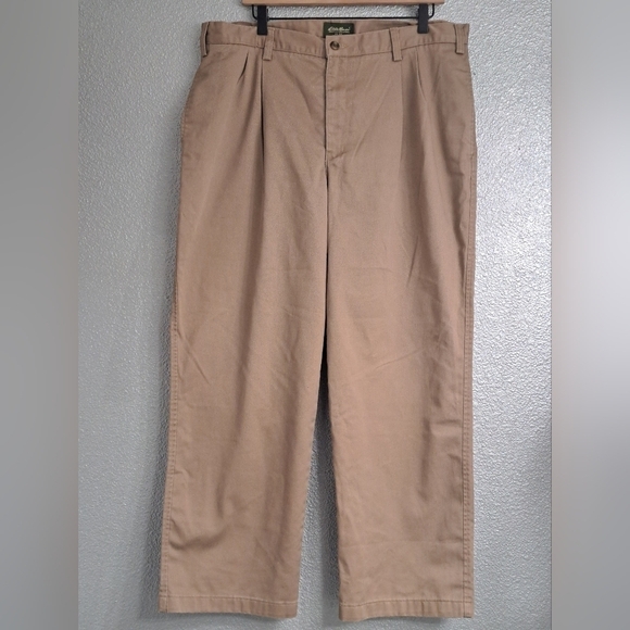 Eddie Bauer Classic Fit Khakis Men's  Size 38S - Picture 1 of 5